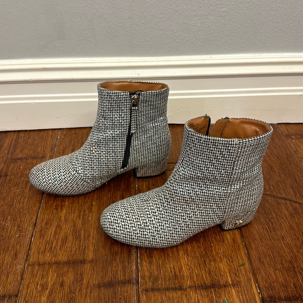 Kurt Geiger booties. Girls size 1. Great condition. Used a handful of times.